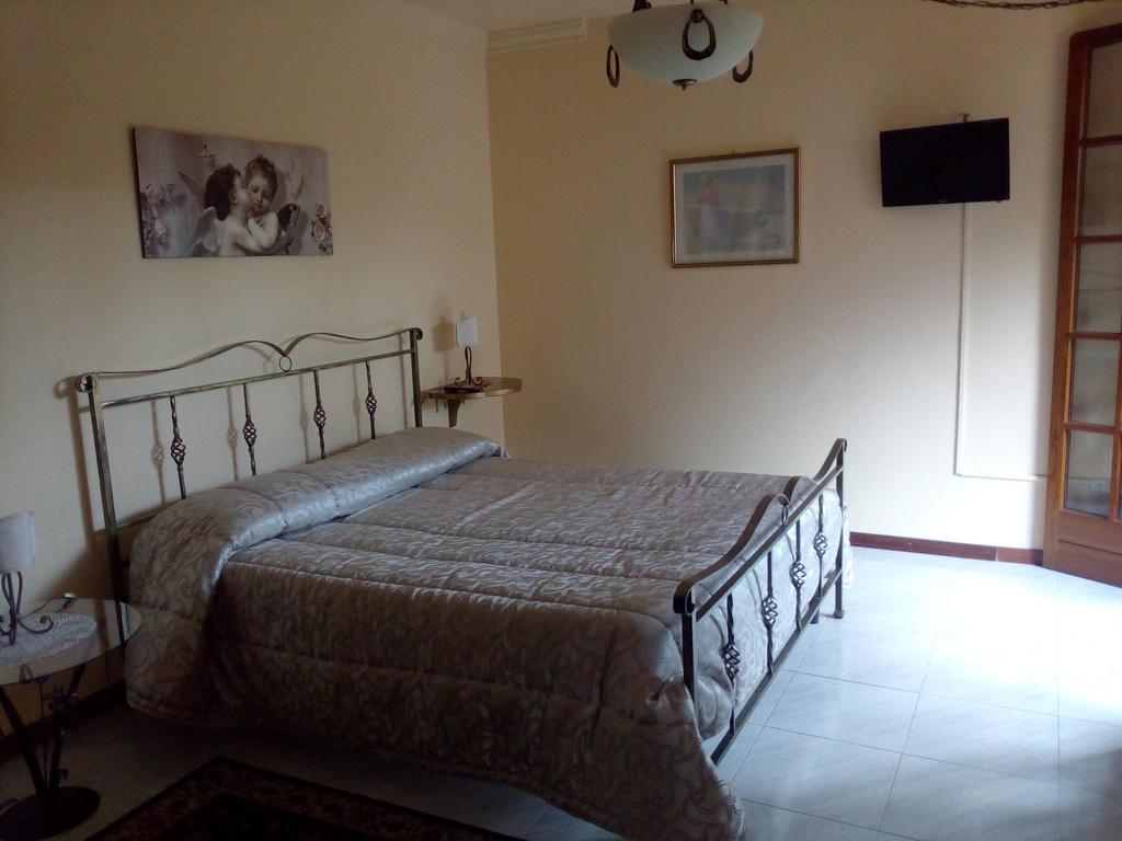 B&B Eleonora Palermo Bagian luar foto